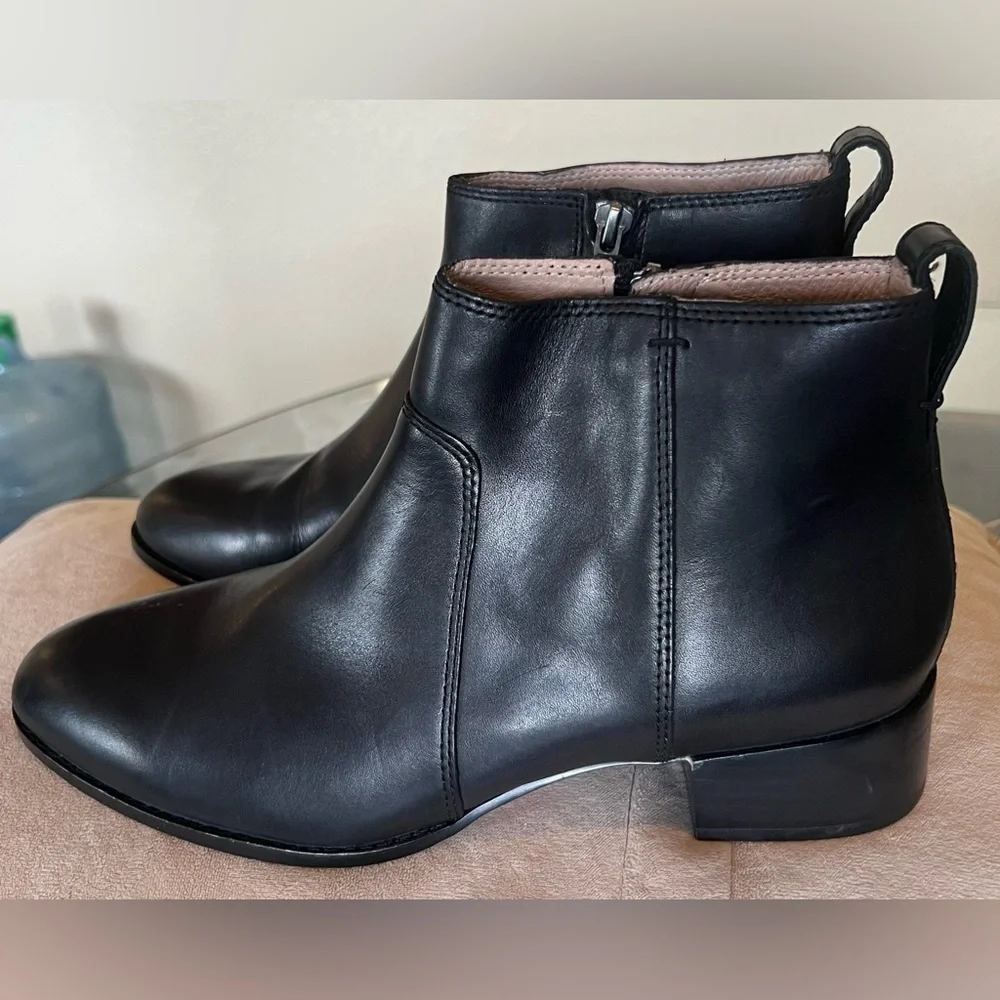 Madewell Black Leather Ankle Boots Womens Size 9.5 Side Zip Low Heel Booties
